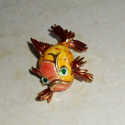Broche vintage poisson  �mail 
35 Antibes (06)
