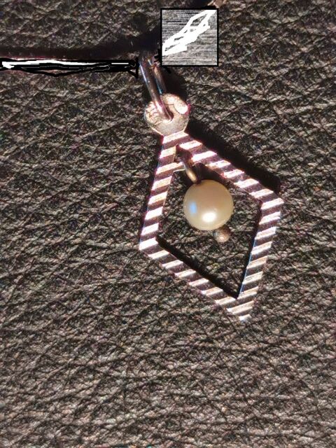 Pendentif or blanc 18 carats et perle 80 Chambly (60)