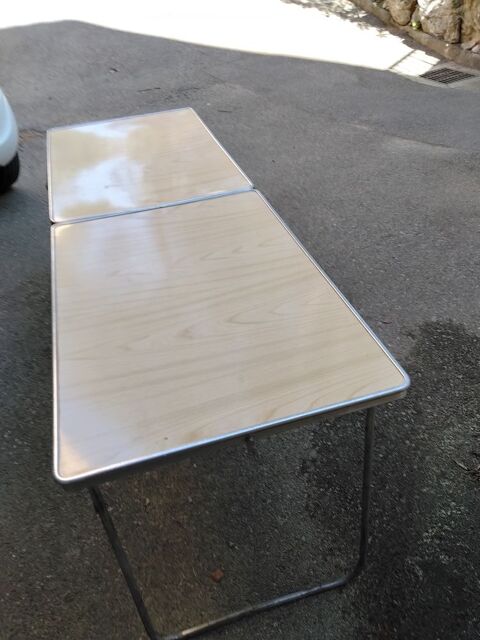 TABLE PLIANTE 40� 40 St Mitre (13)