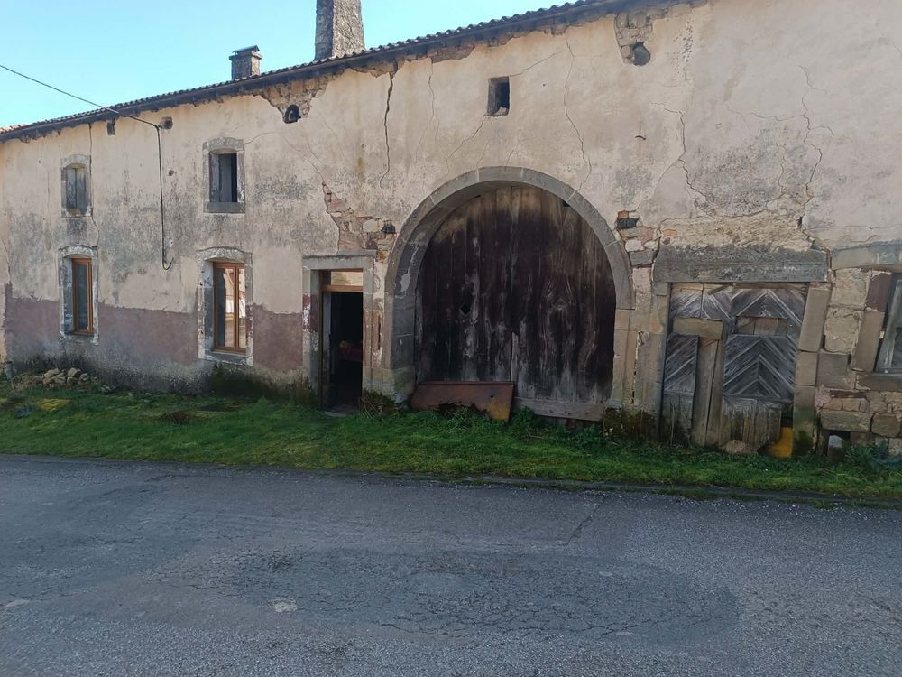 Maison 2 pièces 180 m² · à Morizécourt · 180 m² · 14 000 €