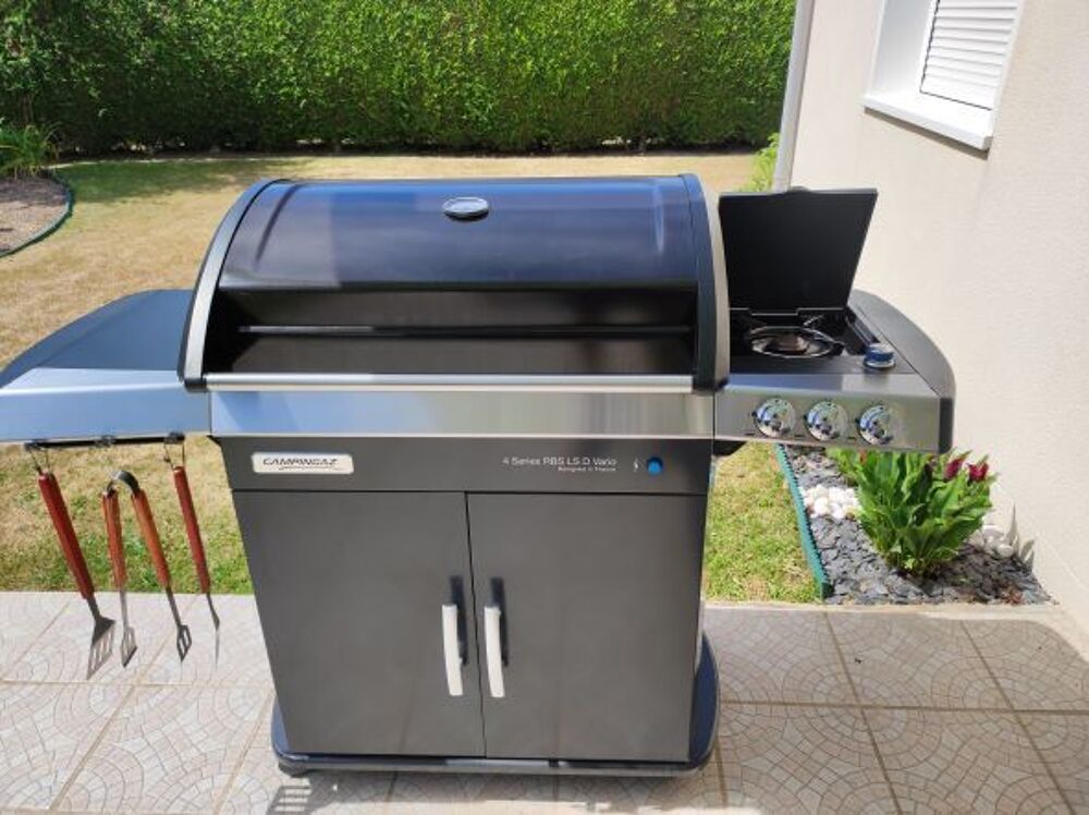 BARBECUE A GAZ
Jardin