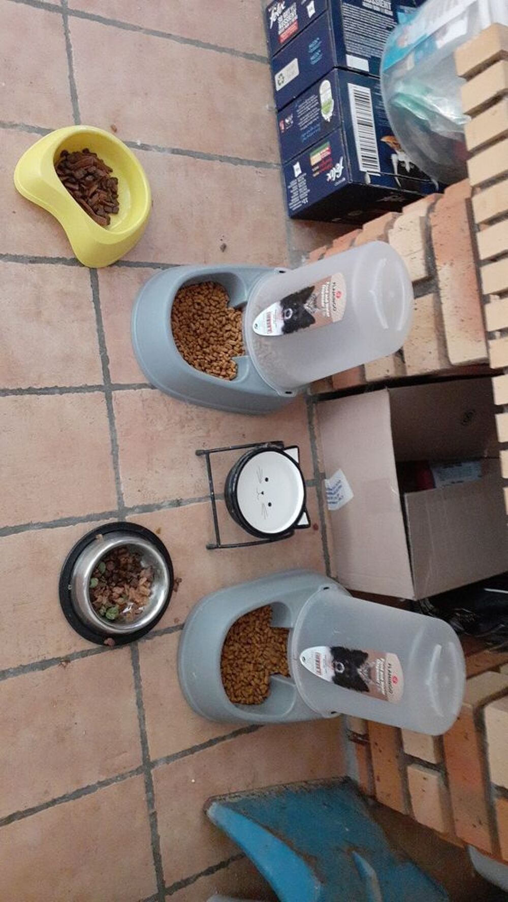   Distributeurs  