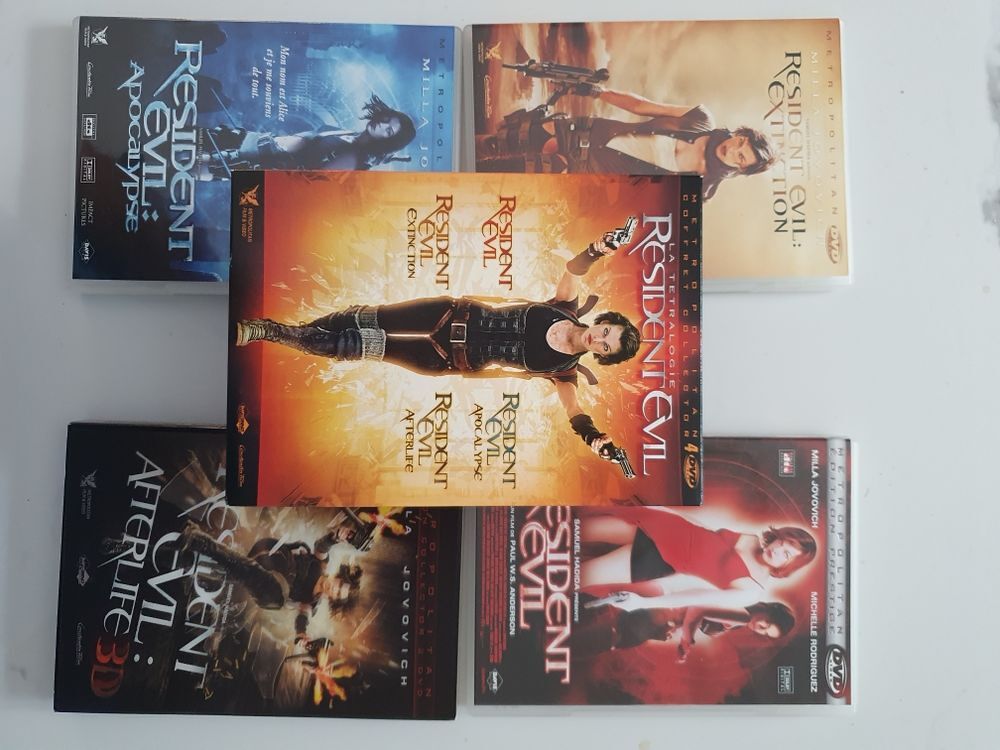 coffret 4 dvd neufs Resident Evil dont 3 D DVD et blu-ray