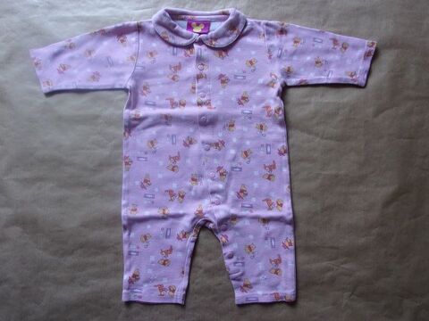 Pyjama en taille 6-9 mois 1 Montaigu-la-Brisette (50)