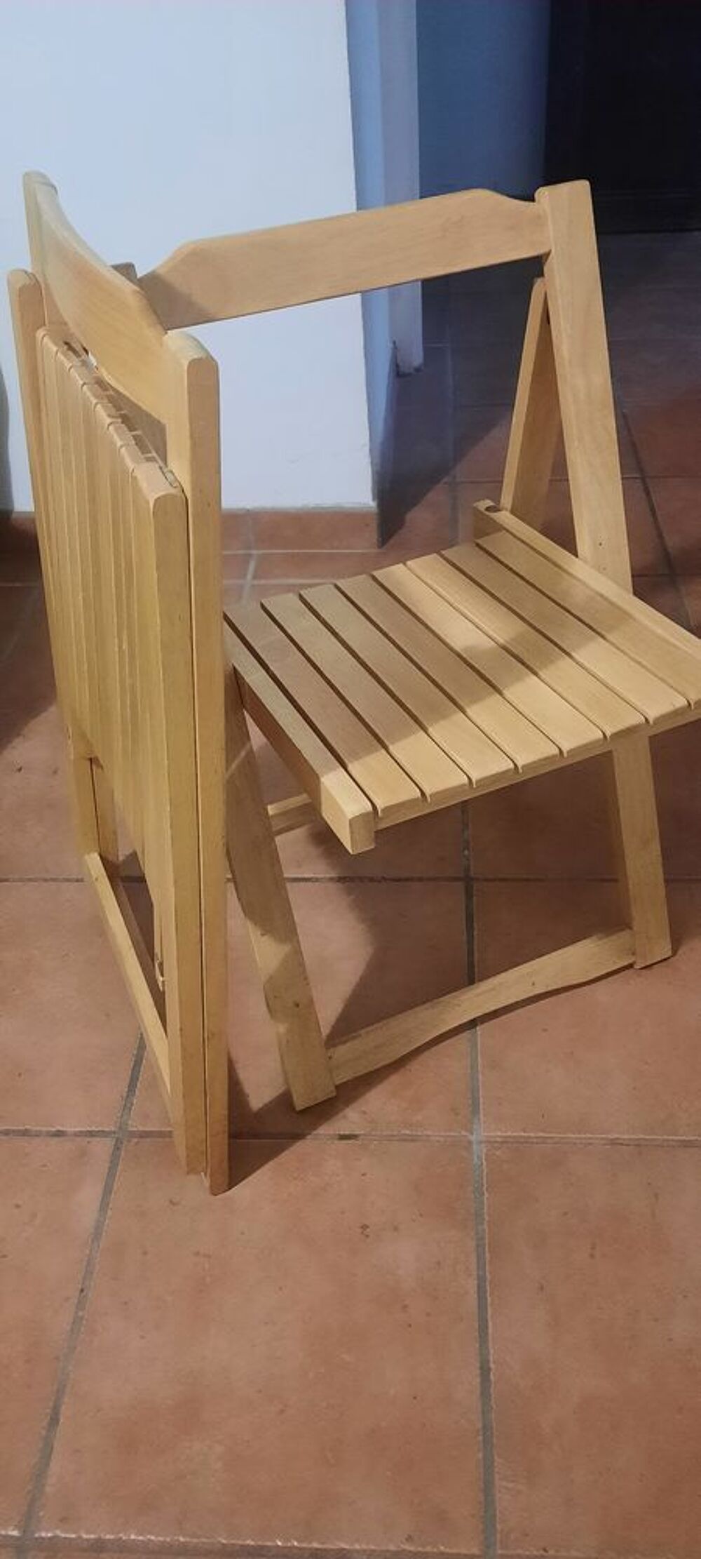  4 CHAISES PLIANTES BOIS SUPER ETAT Meubles