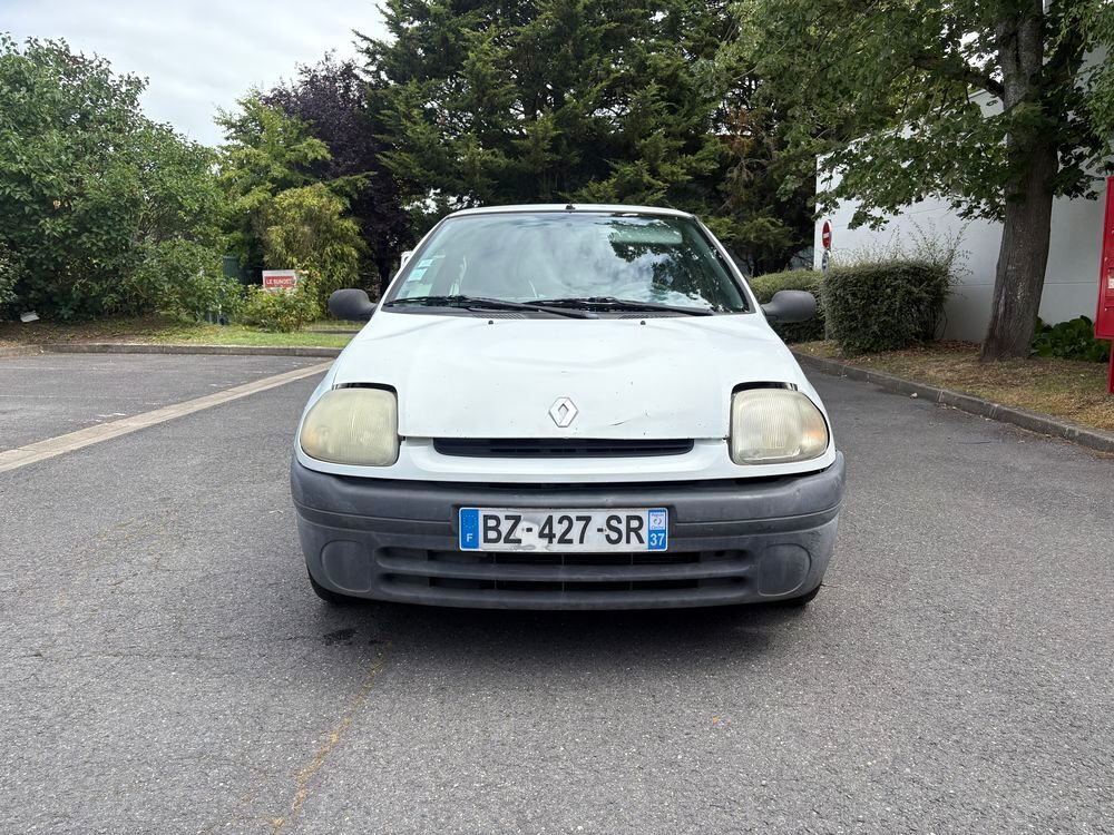 Clio II CLIO SOCIETE 1.9 D - 55 2000 occasion 95610 &Eacute;ragny