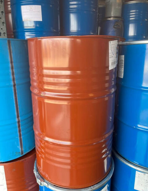 fut m�talliques vides de 200L 20 Bagnols (69)