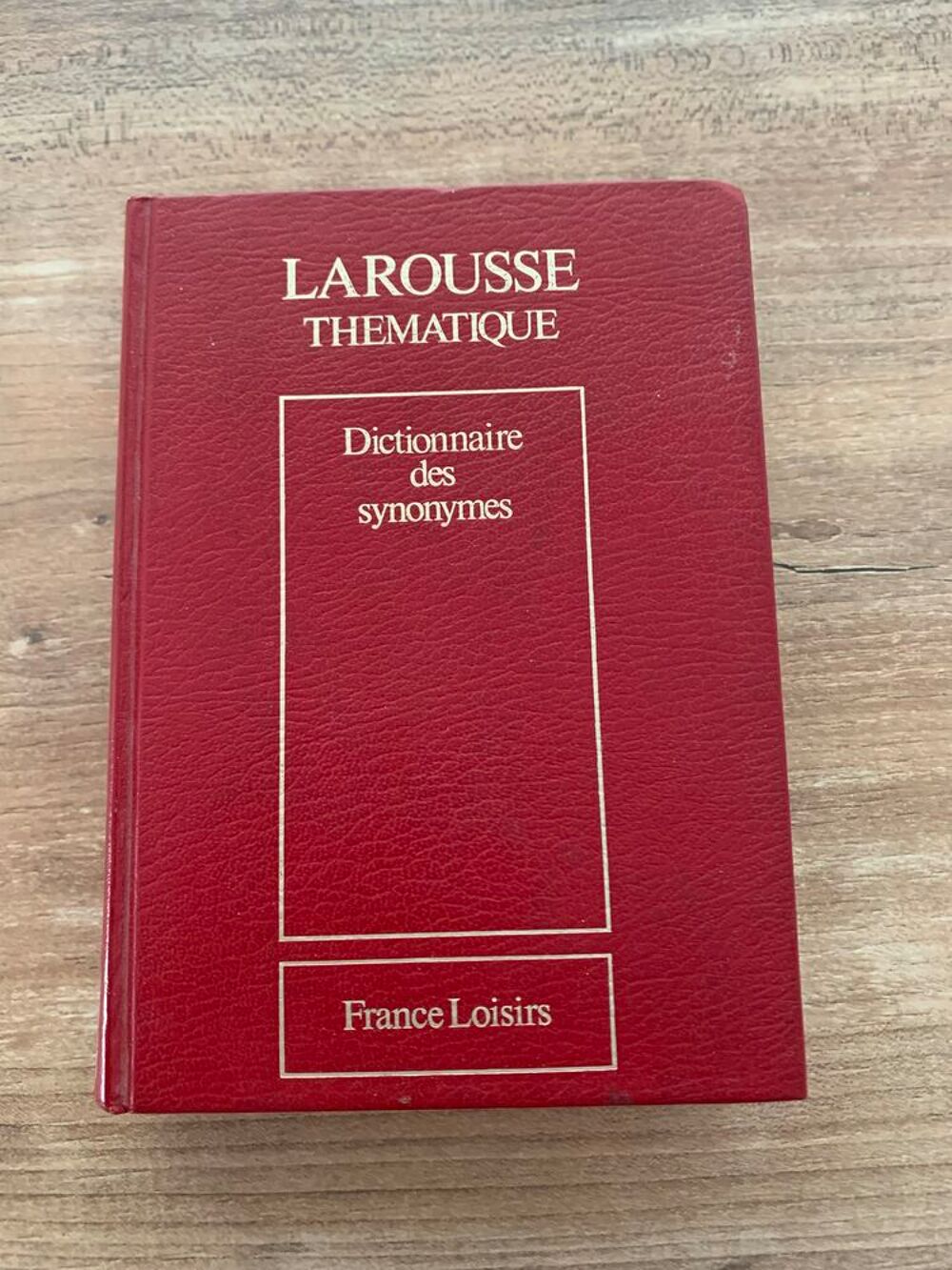 Livre Larousse th&eacute;matiques " Dictionnaire d Livres et BD