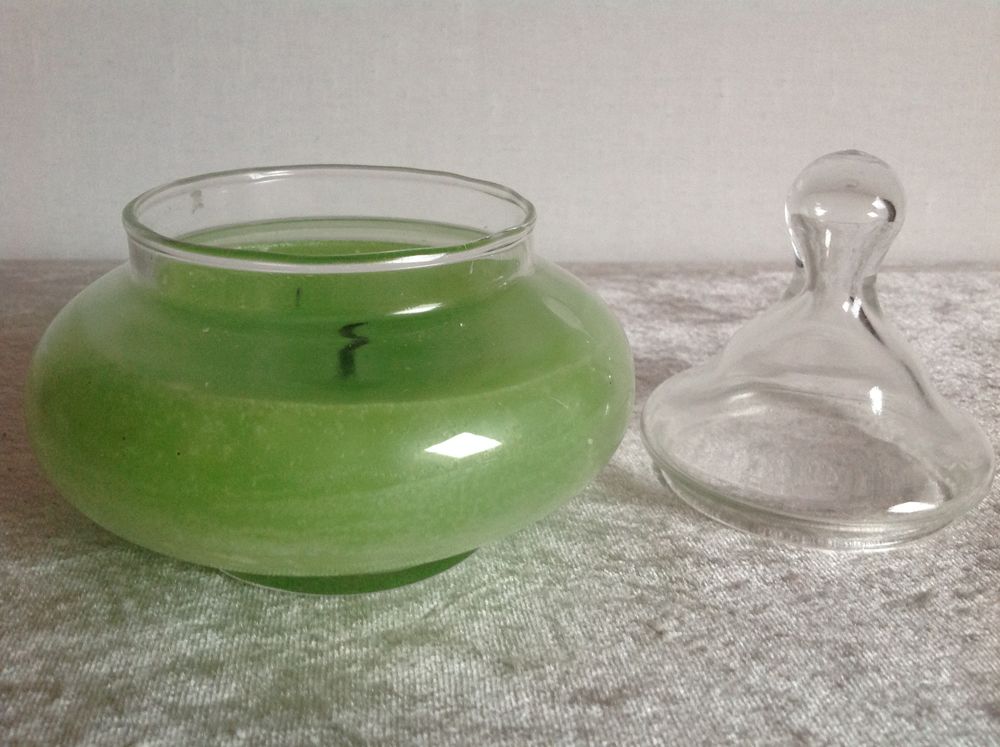VASE CLOCHE CONIQUE EN VERRE &Agrave; BOUGIE Envoi Possible
Décoration