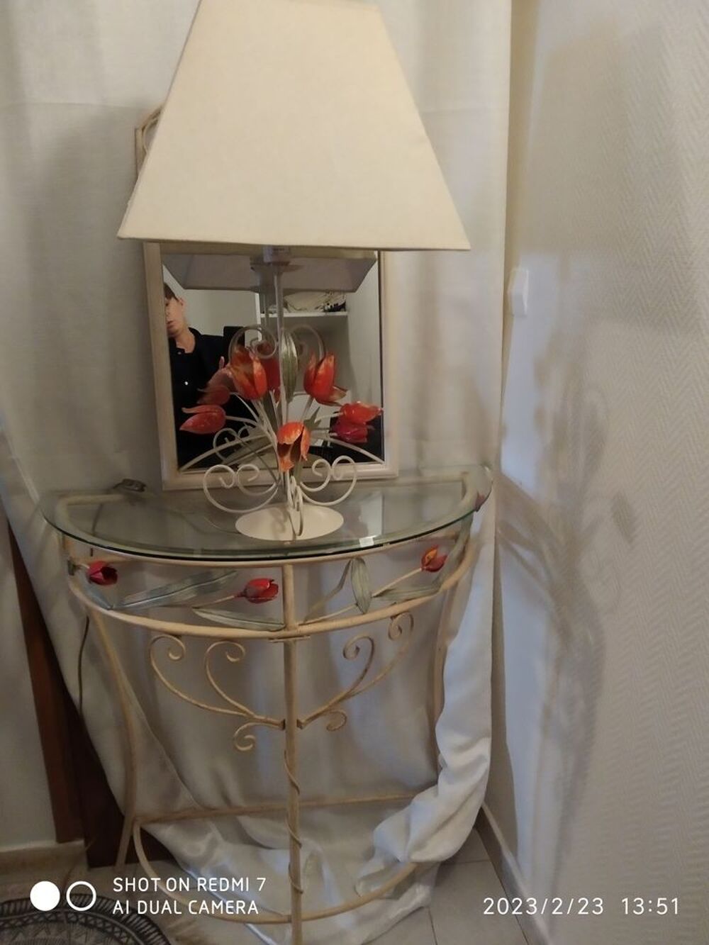 Sellette d'entr&eacute;e +lampe+miroir.
Fer Meubles