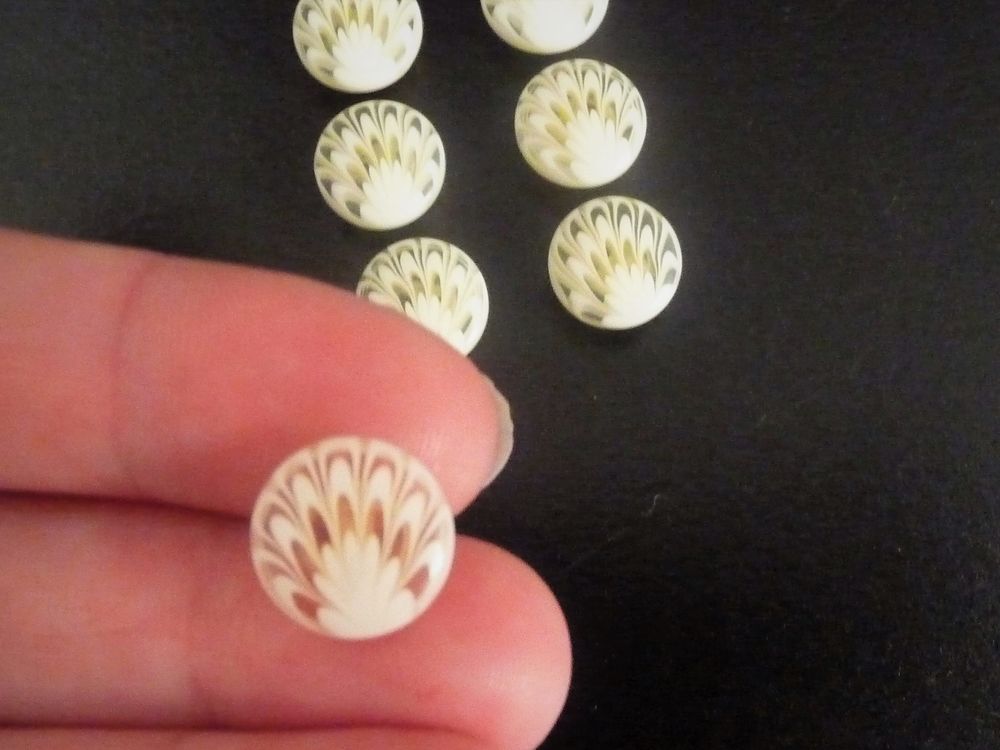 Lot de 10 Boutons en Plastique Blanc Ecru- Diam&egrave;tre 11mm Décoration