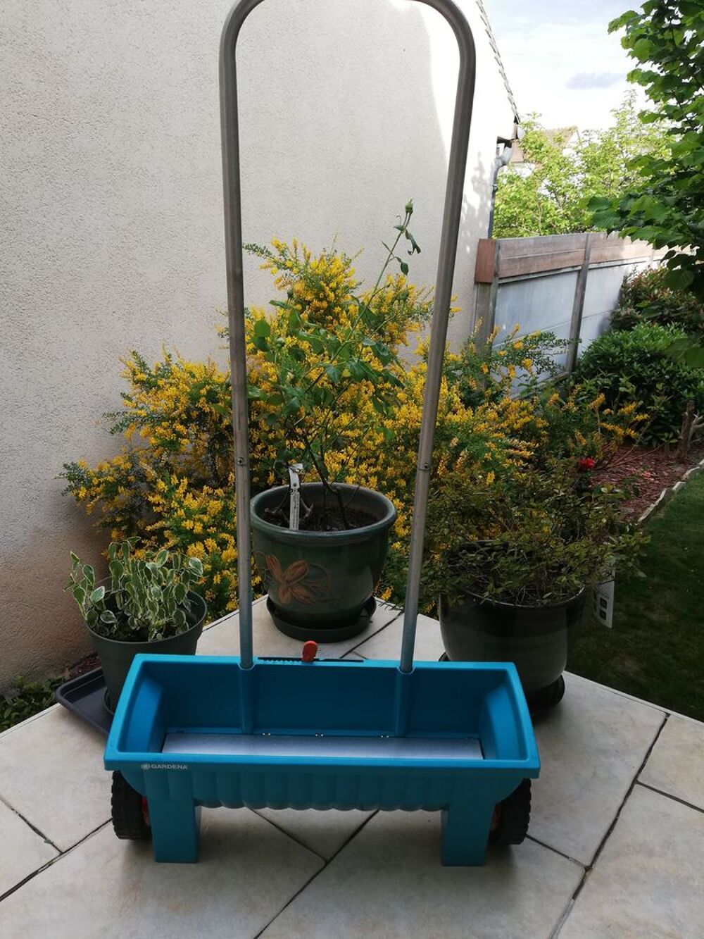 &Eacute;pandeur &agrave; gazon Jardin