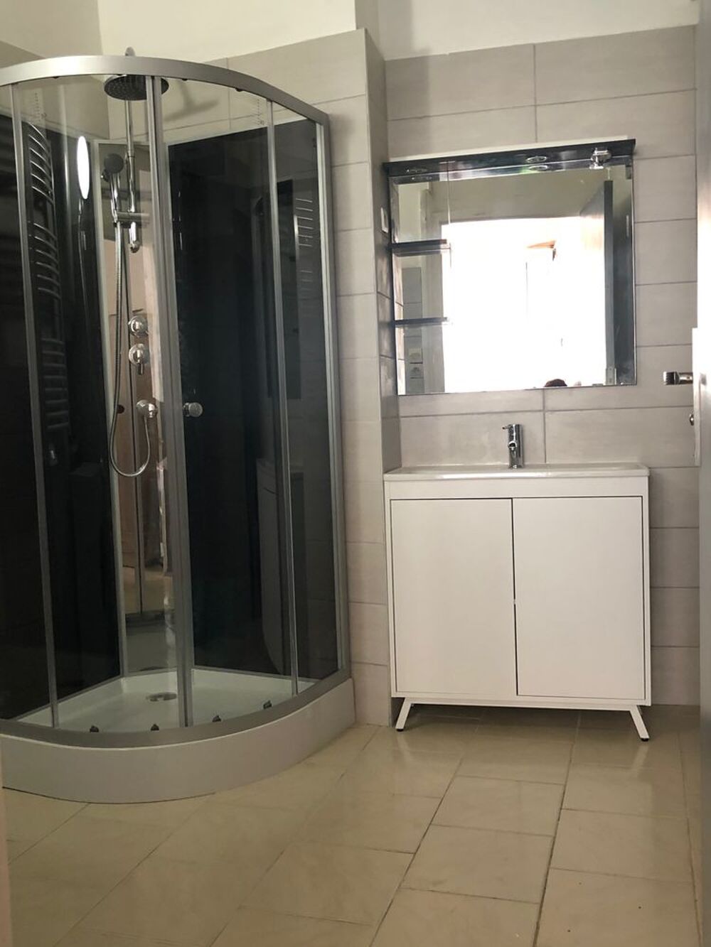 Location Appartement Studio meublé et équipé Baho Baho