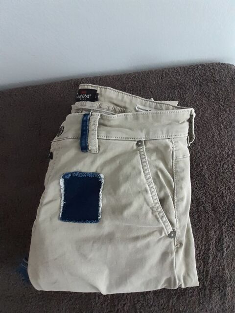 Superbe jean destroy Kaporal Taille M 20 Baume-les-Dames (25)