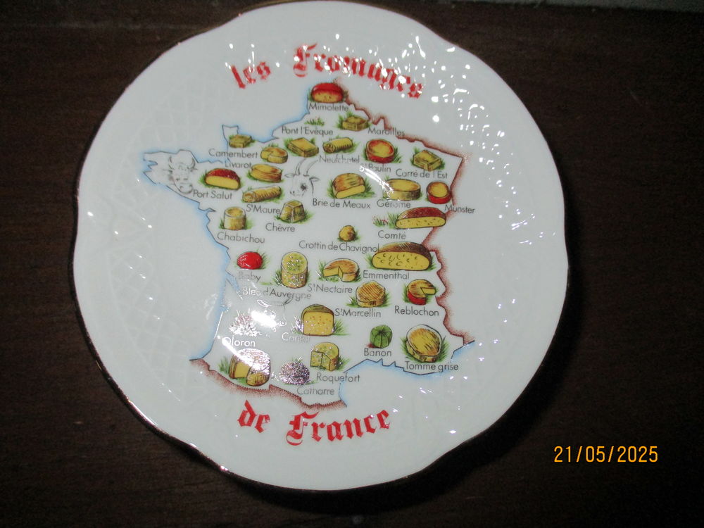 6 Assiettes "Fromages de France" en porcelaine de MP SAMIE 