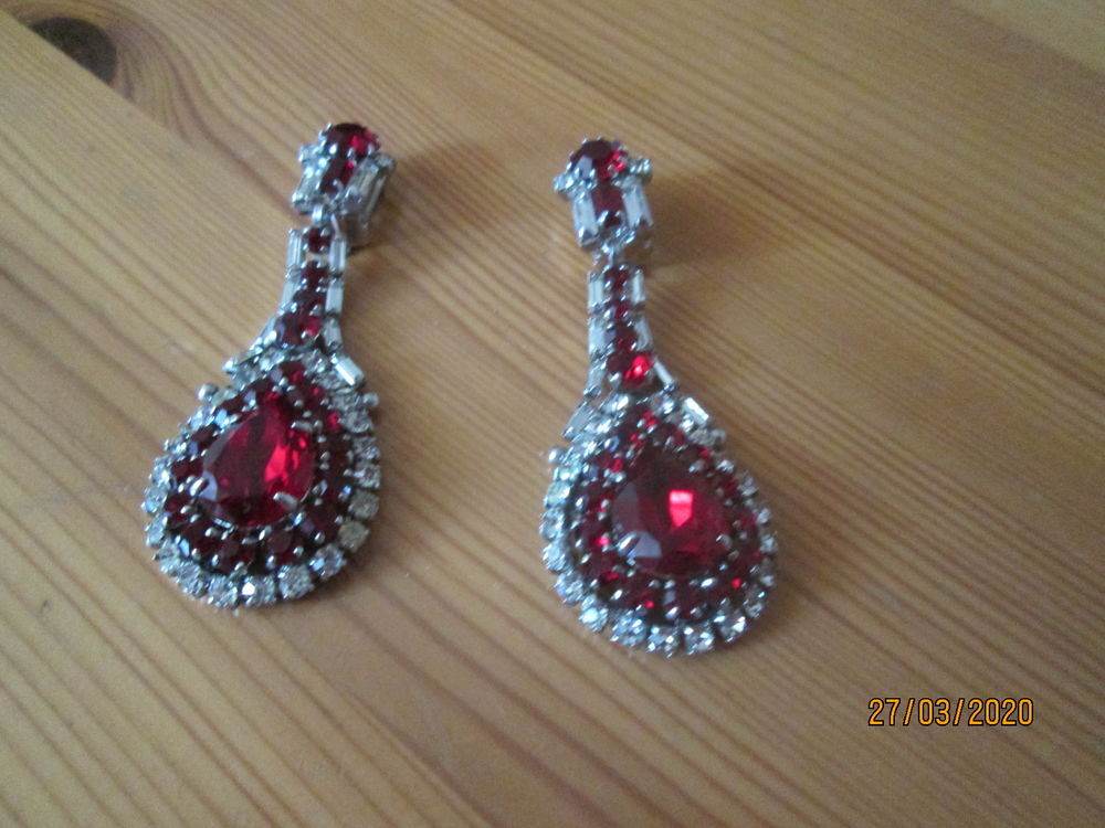 BOUCLES D'OREILLES Bijoux et montres
