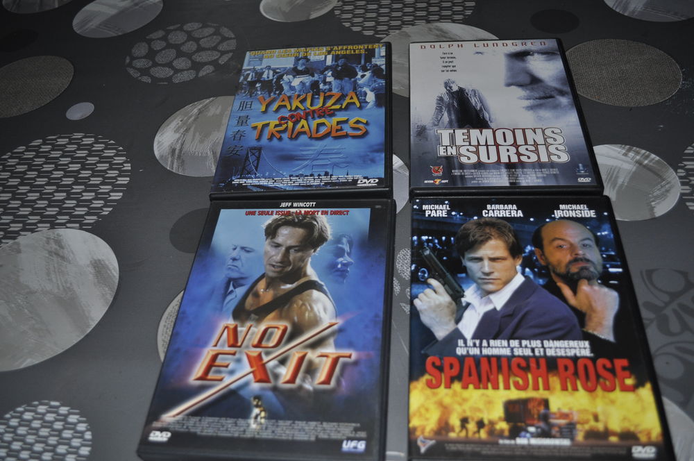 Lot de DVD avec entre autre Dolph Lundgren DVD et blu-ray