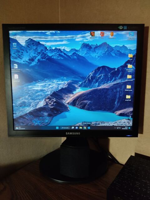 Tour informatique + �cran + clavier + souris 160 Neuvic (24)