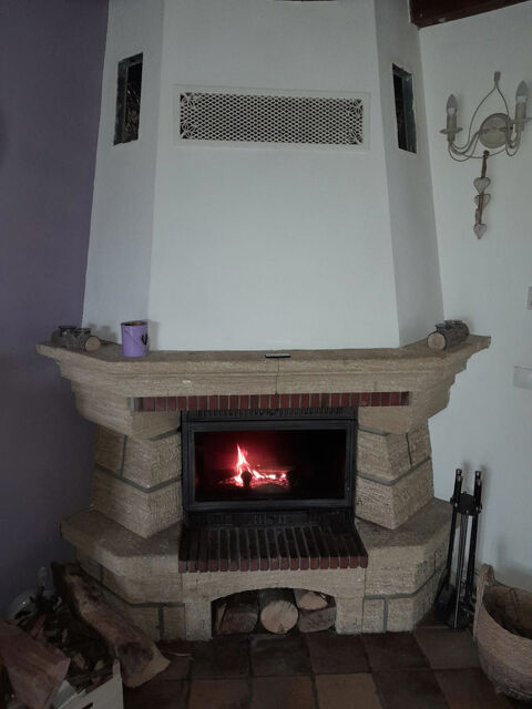 Belle cheminée traditionnelle avec insert
100 Gondreville (60)