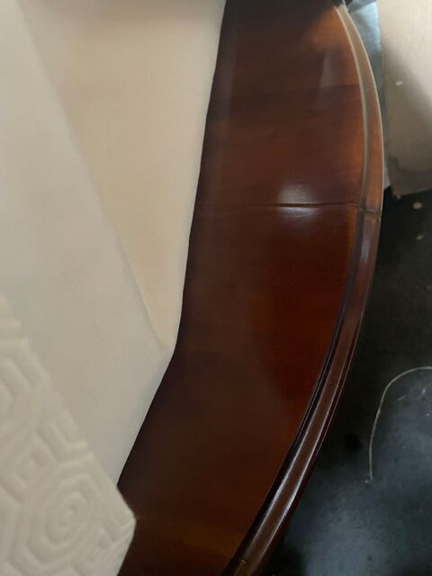 TABLE RONDE 115x115  PIEDS DROITS MERISIER PLUS DEUX RALLONGES DE 50 cm CHACUNE. MOBILIER DE FRANCE Le Puy-en-Velay (43)