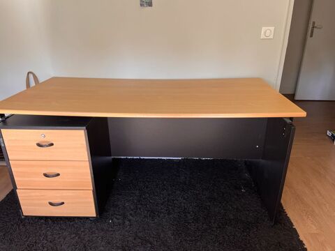 Grand bureau avec coffre tiroirs sur roulettes 30 Clairefontaine-en-Yvelines (78)