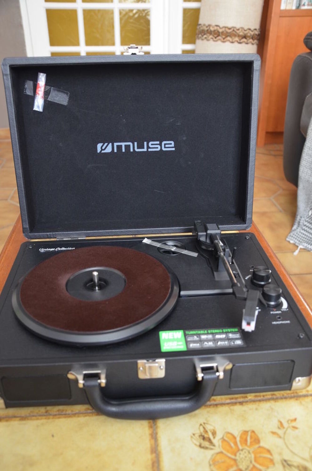 PLATINE VINYLE ST&Eacute;R&Eacute;O MT-101 LT servi 1fois Audio et hifi