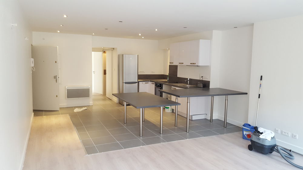 Location Appartement Appartement REFAIT a NEUF avec cuisine équipée Grenoble