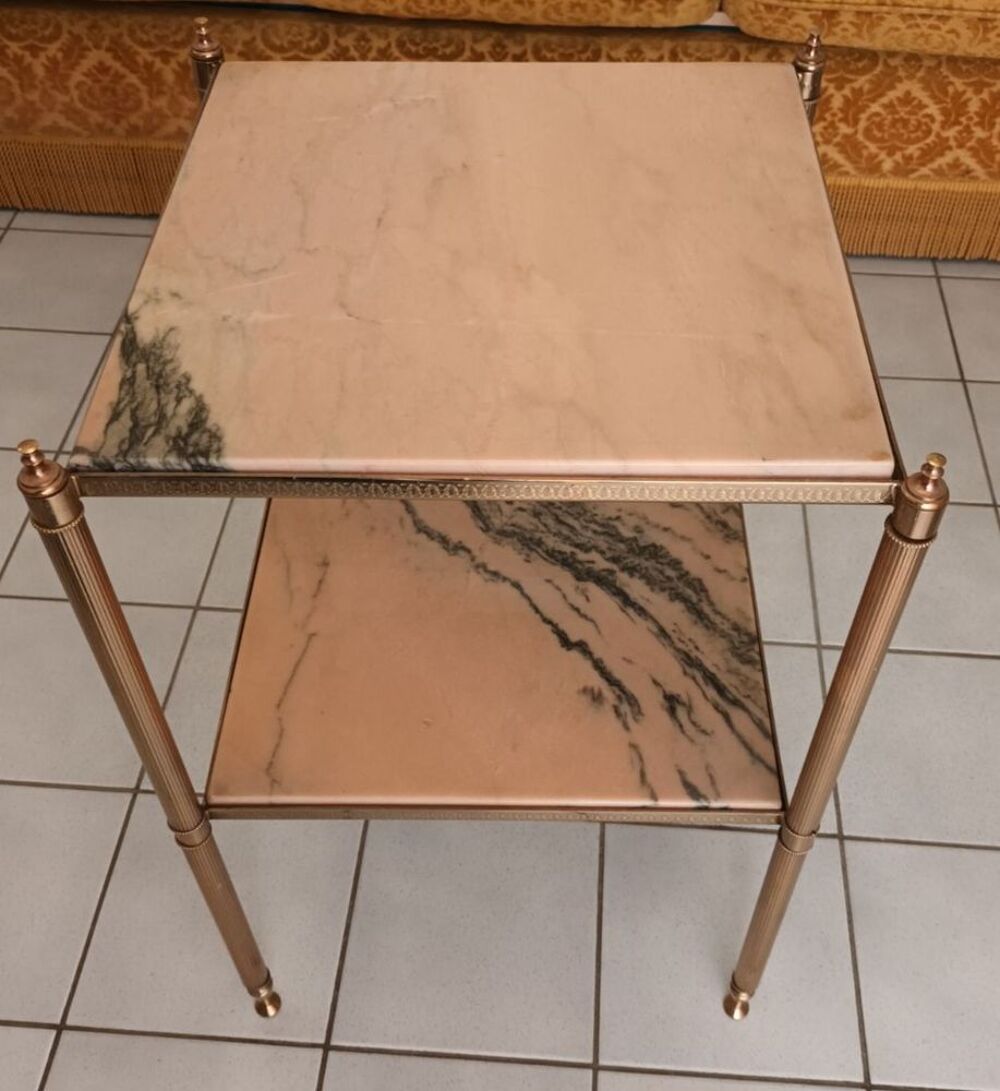 Desserte Vintage dessus Marbre rose et support en laiton Meubles