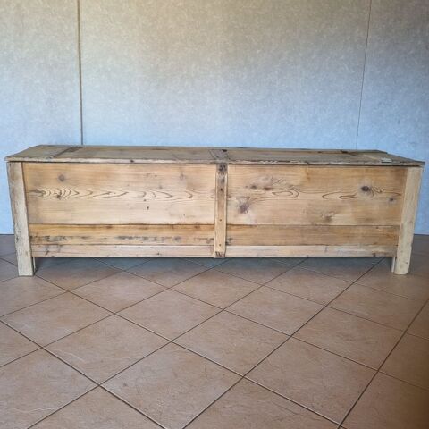 Banc coffre  en bois  ancien de ferme  Art populaire
380 Faverges (74)
