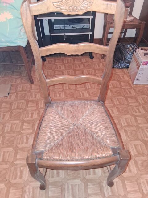 Chaises 40 Saint-Beno�t (86)