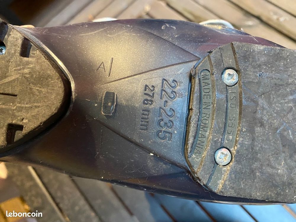 Bottes de ski femme ou enfant en excellent &eacute;tat Sports