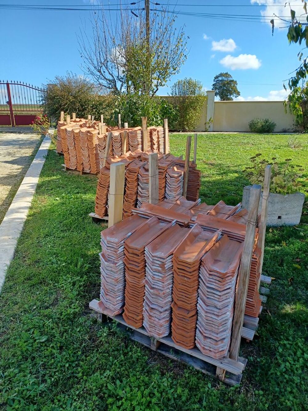 Tuiles Lambert &agrave; fond plat Bricolage