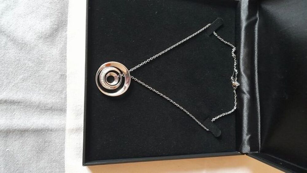  Parure Collier et bracelet Bijoux et montres