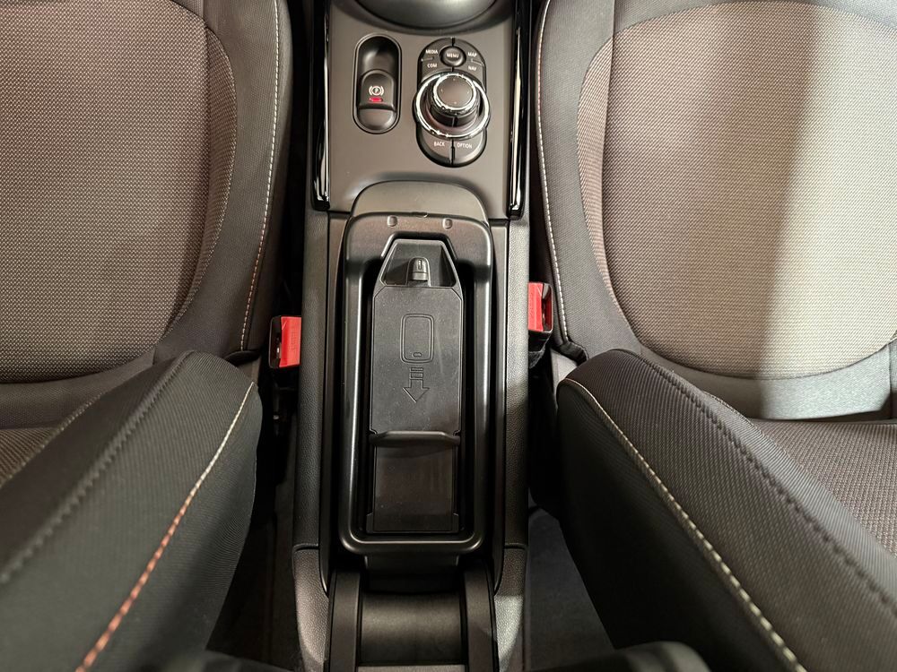 Clubman CMUBMAN COOPER BUSINESS DESIGN 136cv Boite-Automatique . 2023 occasion 31100 Toulouse