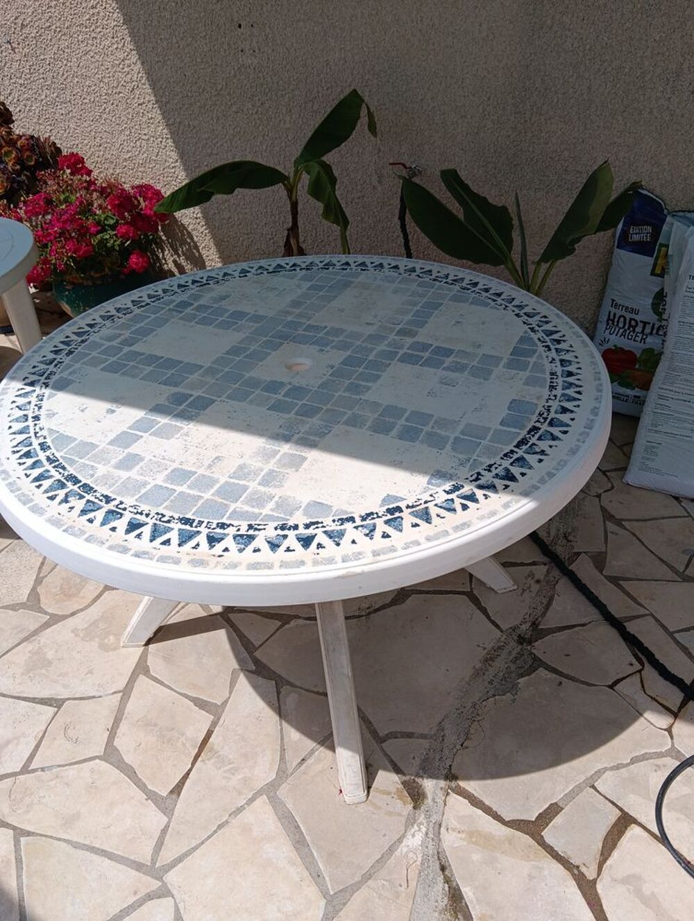 table ronde de jardin Jardin