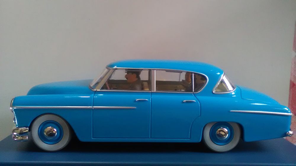 VOITURE DE TINTIN LA N&deg;34 &quot;&quot; LA VOITURE DES INTERPRETES &quot; 