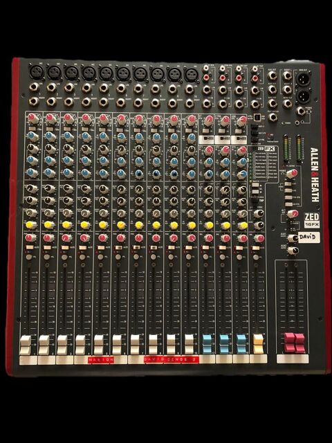 table de mixage Allen & Heath ZED-16FX Montmirat (30)