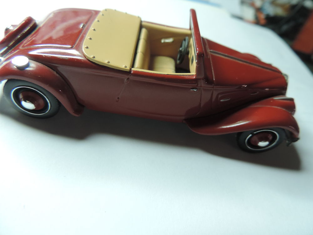 CITROEN TRACTION - CABRIOLET - 22 CV - Echelle : 1/43 &egrave;me 