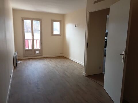  Appartement � louer 5 pi�ces 68 m� Les si�ges