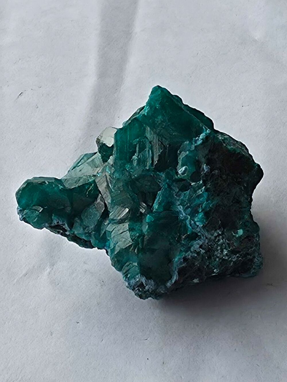 Cristal de Dioptase Brute Vert Emeraude-RDC-3,8 cm 