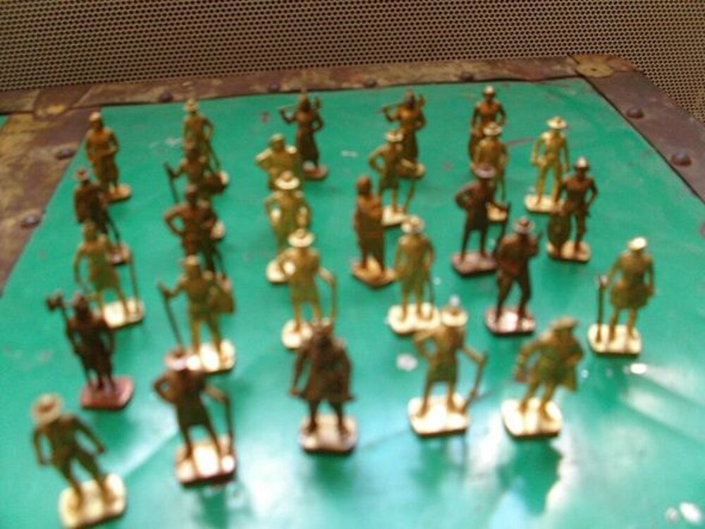 Lot de 29 figurine en m&eacute;tal KINDER COLLECTION ANNEE 1990 
