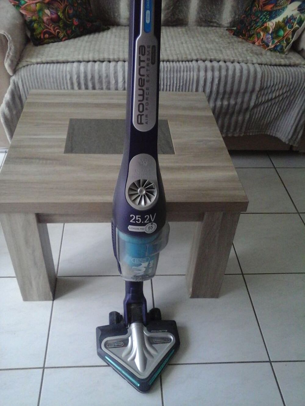 aspirateur balai sans fil et sac ROWENTA Electroménager