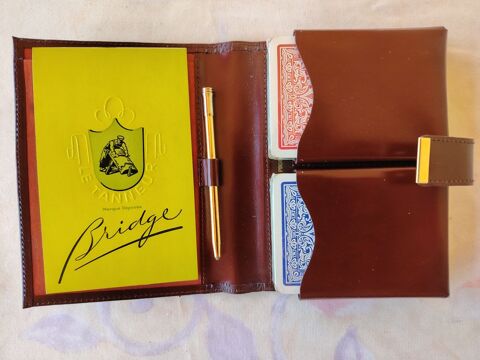 Jeu de Bridge Vintage Etui cuir
90 Salon-de-Provence (13)