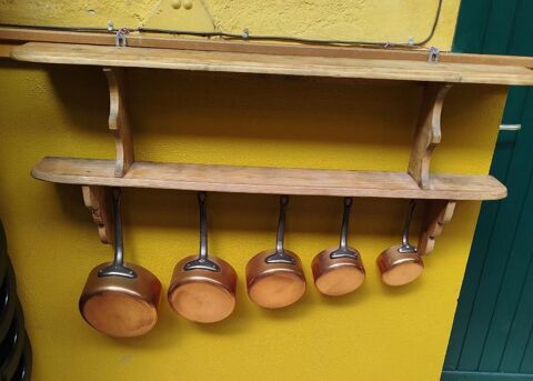SERIE DE 5 CASSEROLES LES CUIVRES DE FAUCOGNEY ET ETAGERE Moulins (03)