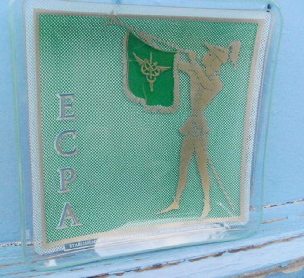  Cendrier en verre estampill&eacute; ECPA 