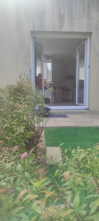 Appartement à louer 1 pièce 27 m² Laval