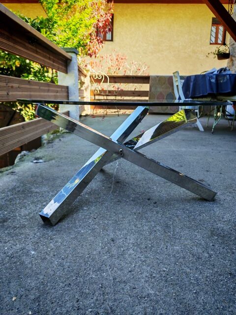petite table de salon en verre 50 Montailleur (73)