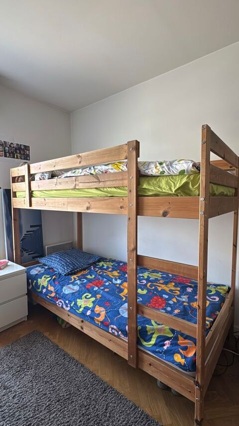 Lit super posé pour enfants en bonne état ! 80 Courbevoie (92)