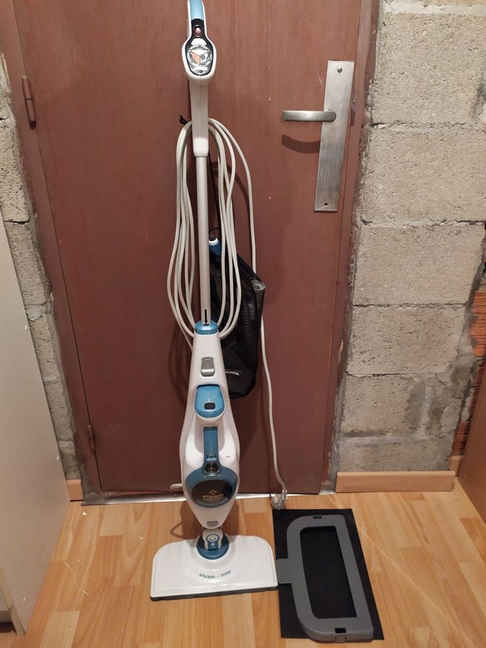 Balai vapeur 
Electroménager