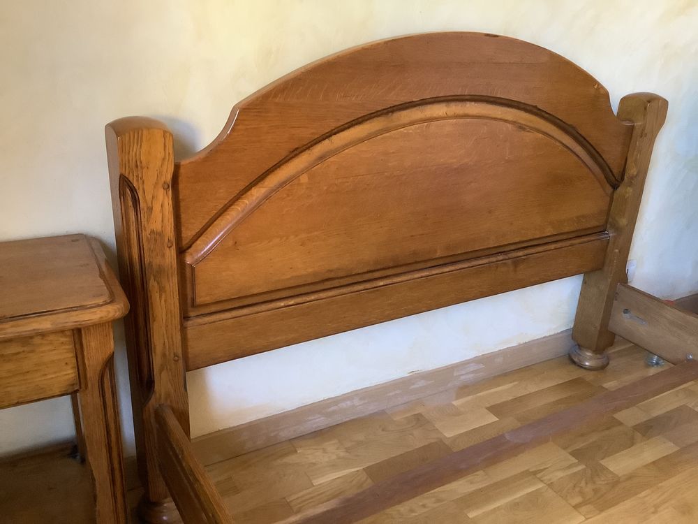 Lit et table de chevet Meubles